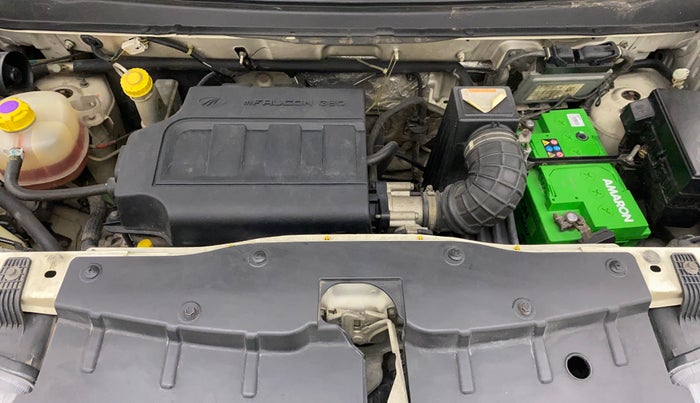 2016 Mahindra Kuv100 K8 6 STR, Petrol, Manual, 52,220 km, Open Bonet