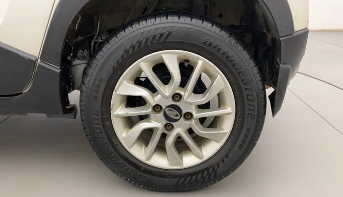 2016 Mahindra Kuv100 K8 6 STR, Petrol, Manual, 52,220 km, Left Rear Wheel