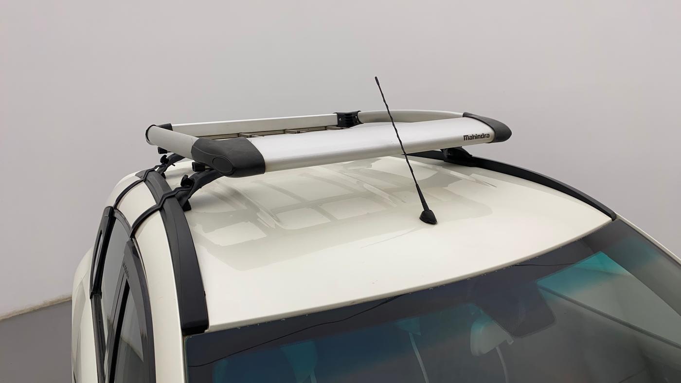 2016 Mahindra Kuv100 K8 6 STR, Petrol, Manual, 52,220 km, Roof