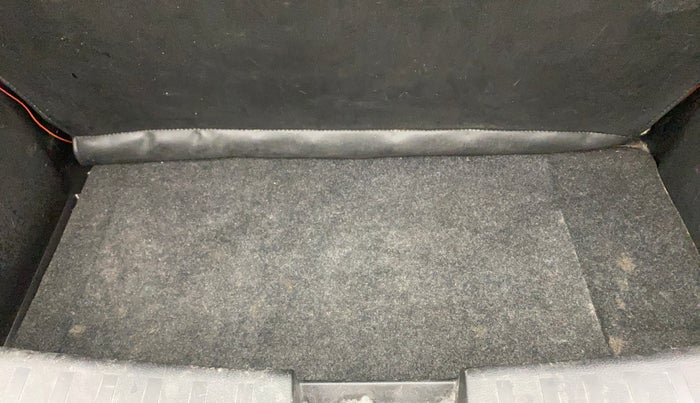 2013 Maruti Swift VXI, Petrol, Manual, 63,412 km, Boot Inside