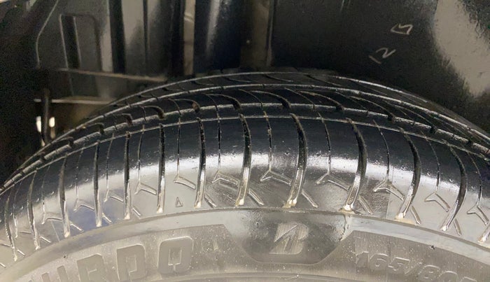 2013 Maruti Swift VXI, Petrol, Manual, 63,412 km, Right Rear Tyre Tread