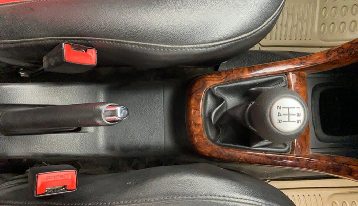 2013 Maruti Swift VXI, Petrol, Manual, 63,412 km, Gear Lever