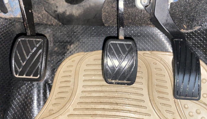 2013 Maruti Swift VXI, Petrol, Manual, 63,412 km, Pedals