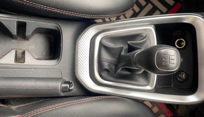 2020 KIA SONET HTK PLUS 1.2, Petrol, Manual, 40,878 km, Gear Lever