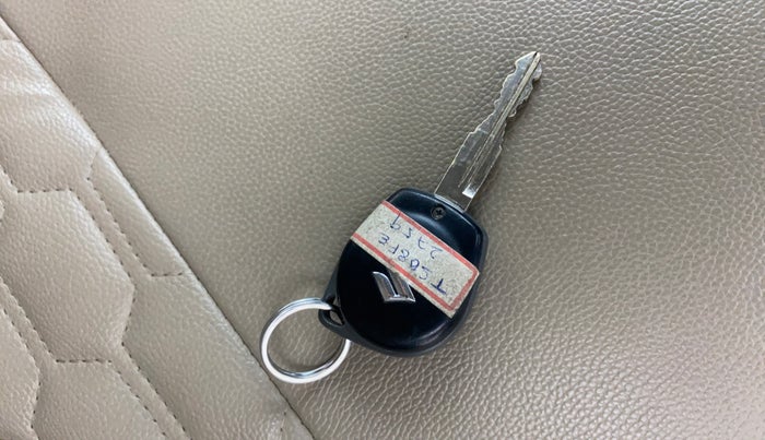 2017 Maruti Swift Dzire VXI, Petrol, Manual, 74,134 km, Key Close Up