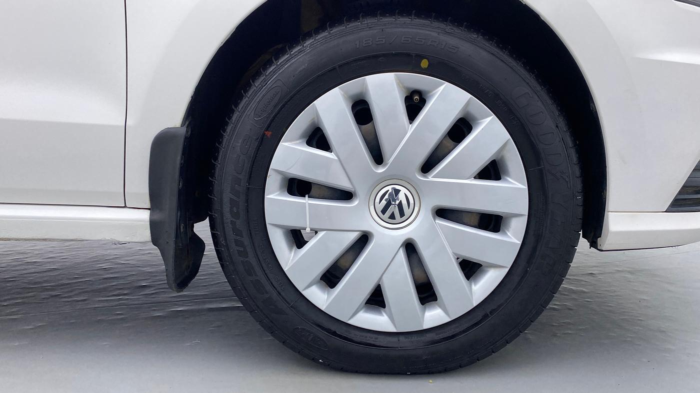 2016 Volkswagen Ameo COMFORTLINE 1.5, Diesel, Manual, 64,343 km, Right Front Wheel