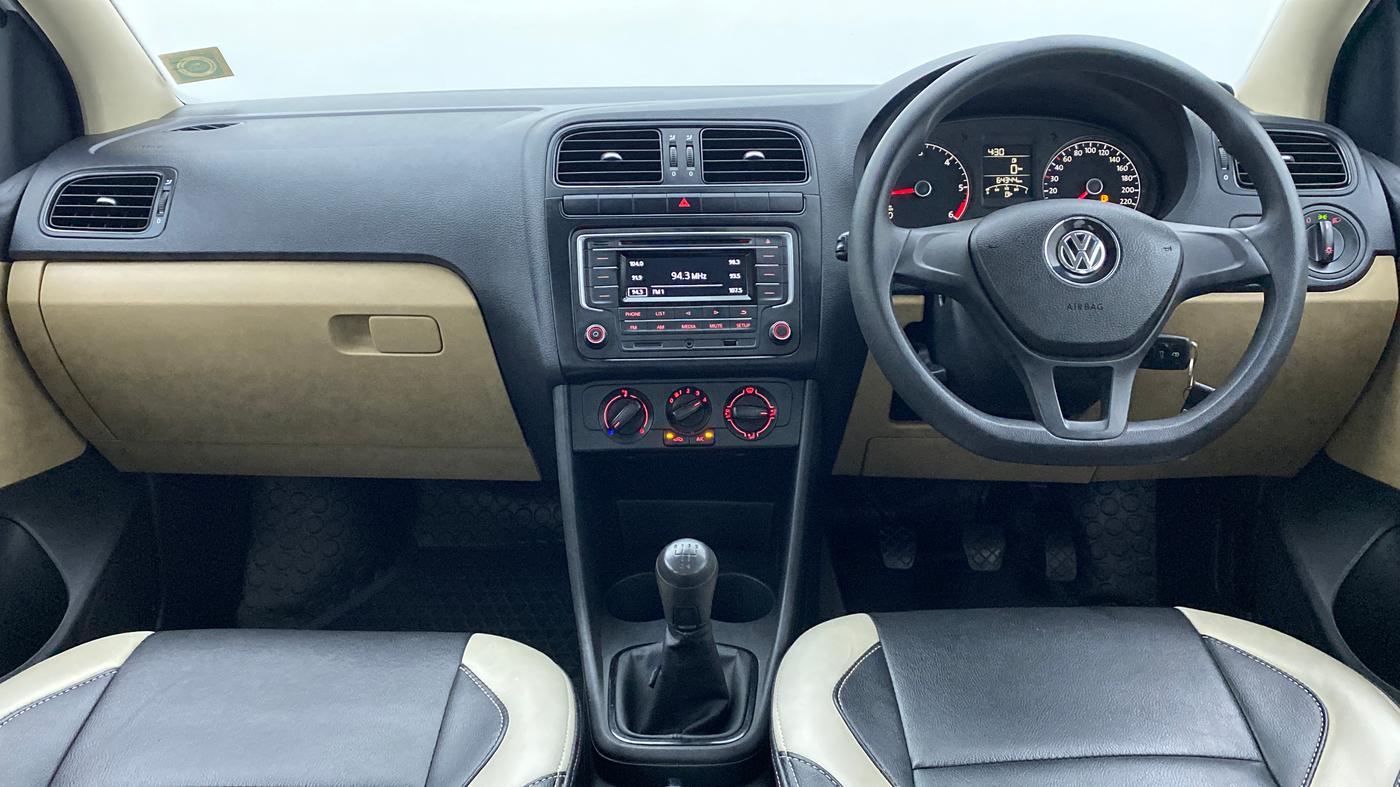 2016 Volkswagen Ameo COMFORTLINE 1.5, Diesel, Manual, 64,343 km, Dashboard