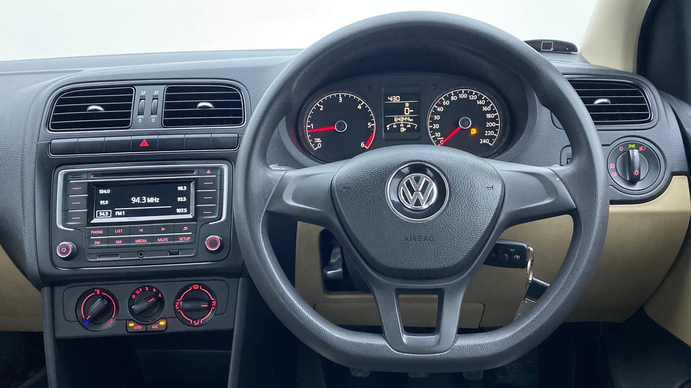 2016 Volkswagen Ameo COMFORTLINE 1.5, Diesel, Manual, 64,343 km, Steering Wheel Close Up