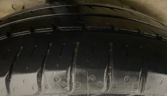 2015 Honda Jazz 1.2L I-VTEC VX, Petrol, Manual, 52,403 km, Right Rear Tyre Tread