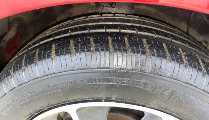 2017 Hyundai Grand i10 SPORTZ (O) AT 1.2 KAPPA VTVT, Petrol, Automatic, 9,340 km, Right Front Tyre Tread