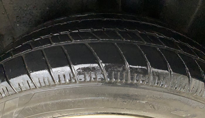 2017 Volkswagen Polo TRENDLINE 1.2L PETROL, Petrol, Manual, 76,219 km, Left Rear Tyre Tread