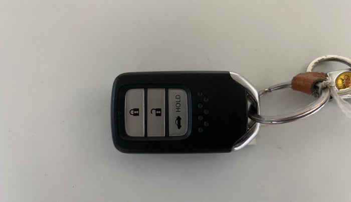 2020 Honda City 1.5L I-VTEC V MT 5TH GEN, Petrol, Manual, 30,237 km, Key Close Up