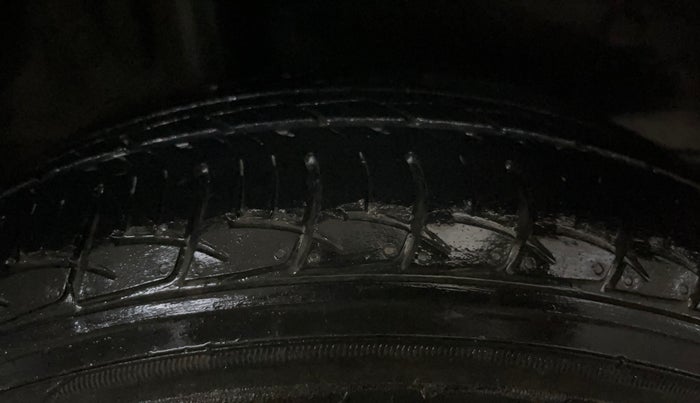 2020 Honda City 1.5L I-VTEC V MT 5TH GEN, Petrol, Manual, 30,237 km, Right Rear Tyre Tread