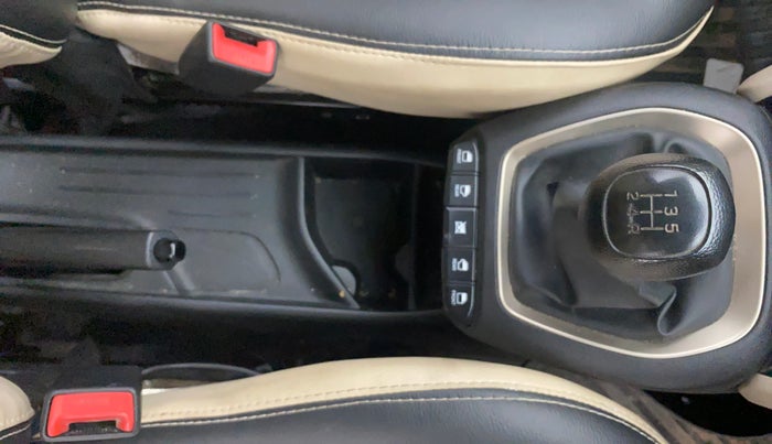 2019 Hyundai NEW SANTRO SPORTZ MT, Petrol, Manual, 53,906 km, Gear Lever