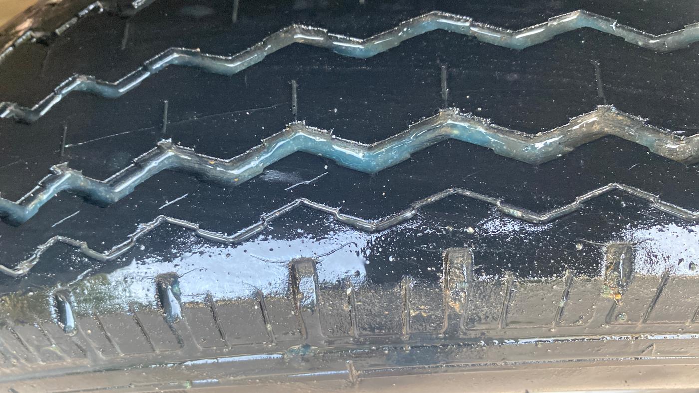 2019 Maruti Eeco 7 STR, Petrol, Manual, 10,176 km, Left Rear Tyre Tread