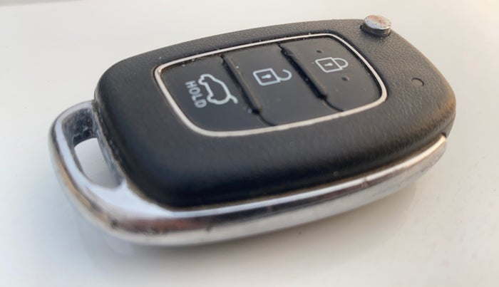 2021 Hyundai NEW I20 SPORTZ 1.2 MT, Petrol, Manual, 49,271 km, Key Close Up