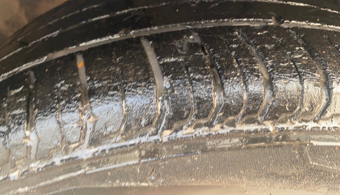 2021 Hyundai NEW I20 SPORTZ 1.2 MT, Petrol, Manual, 49,271 km, Right Front Tyre Tread