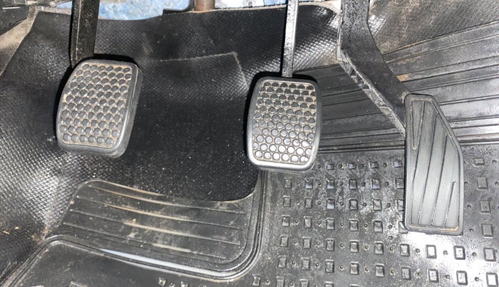 2017 Maruti Alto 800 LXI, Petrol, Manual, 42,039 km, Pedals