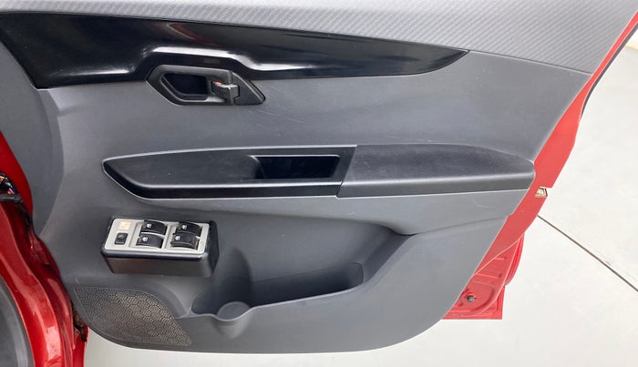 2017 Mahindra KUV 100 NXT K2 P 6 STR, Petrol, Manual, 38,447 km, Driver Side Door Panels Control