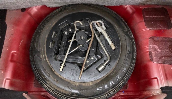 2017 Mahindra KUV 100 NXT K2 P 6 STR, Petrol, Manual, 38,447 km, Spare Tyre