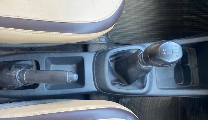 2016 Renault Kwid RXT 0.8, Petrol, Manual, 73,050 km, Gear Lever