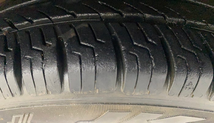 2016 Renault Kwid RXT 0.8, Petrol, Manual, 73,050 km, Right Front Tyre Tread