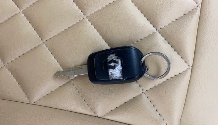 2016 Renault Kwid RXT 0.8, Petrol, Manual, 73,050 km, Key Close Up