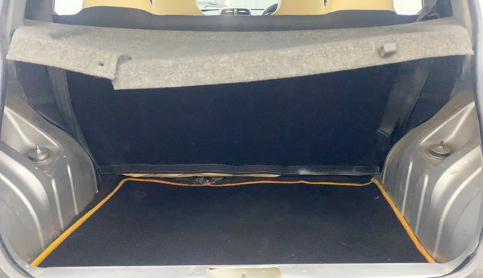 2016 Renault Kwid RXT 0.8, Petrol, Manual, 73,050 km, Boot Inside