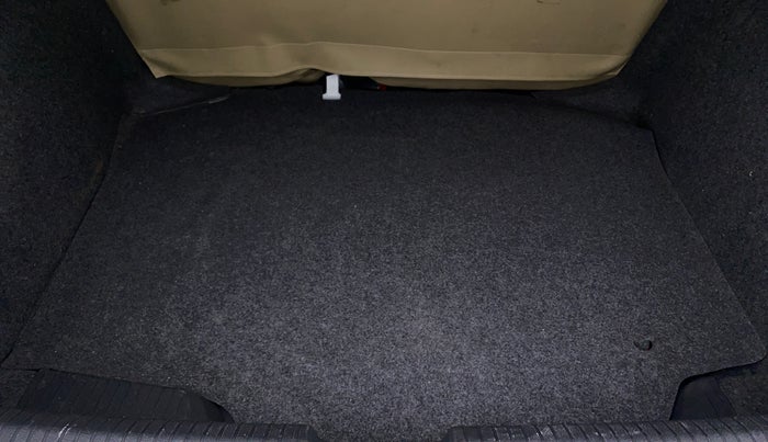 2018 Volkswagen Ameo HIGHLINE PLUS 1.0L 16 ALLOY, Petrol, Manual, 61,244 km, Boot Inside