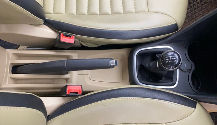 2018 Volkswagen Ameo HIGHLINE PLUS 1.0L 16 ALLOY, Petrol, Manual, 61,244 km, Gear Lever