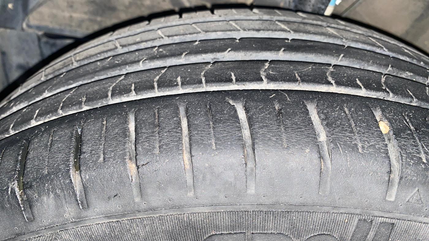 2022 Toyota Glanza G, Petrol, Manual, 39,427 km, Left Front Tyre Tread