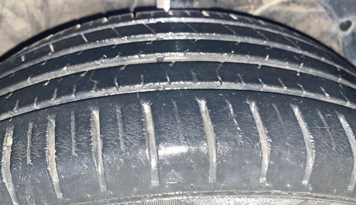 2022 Toyota Glanza G, Petrol, Manual, 39,427 km, Right Front Tyre Tread