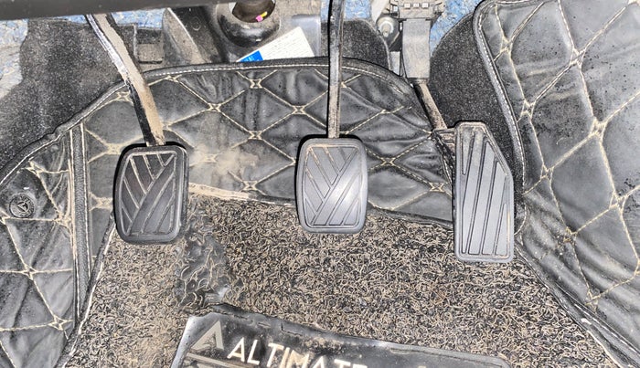 2022 Toyota Glanza G, Petrol, Manual, 39,427 km, Pedals