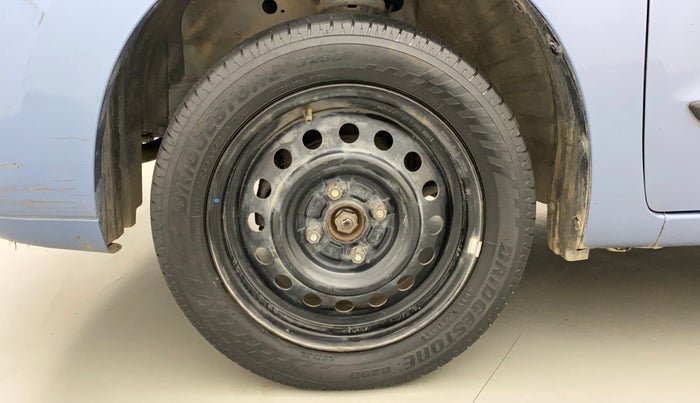 2011 Maruti Wagon R 1.0 VXI, Petrol, Manual, 69,138 km, Left Front Wheel