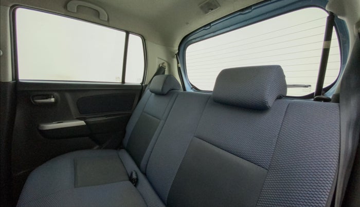 2011 Maruti Wagon R 1.0 VXI, Petrol, Manual, 69,138 km, Right Side Rear Door Cabin