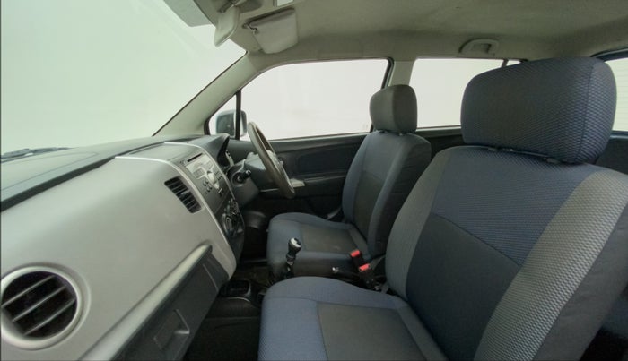 2011 Maruti Wagon R 1.0 VXI, Petrol, Manual, 69,138 km, Right Side Front Door Cabin