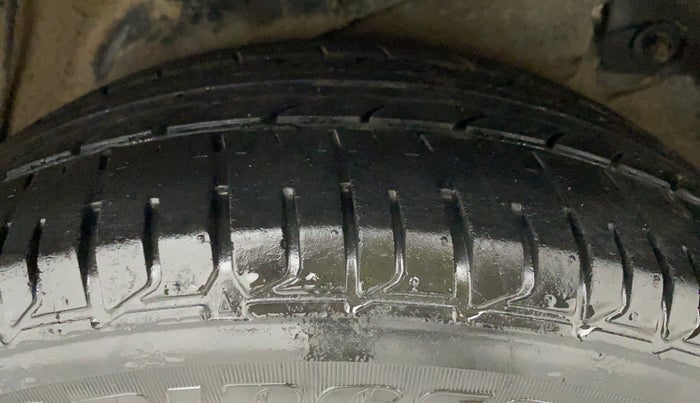 2011 Hyundai Verna FLUIDIC 1.6 VTVT SX OPT AT, Petrol, Automatic, 74,799 km, Left Rear Tyre Tread