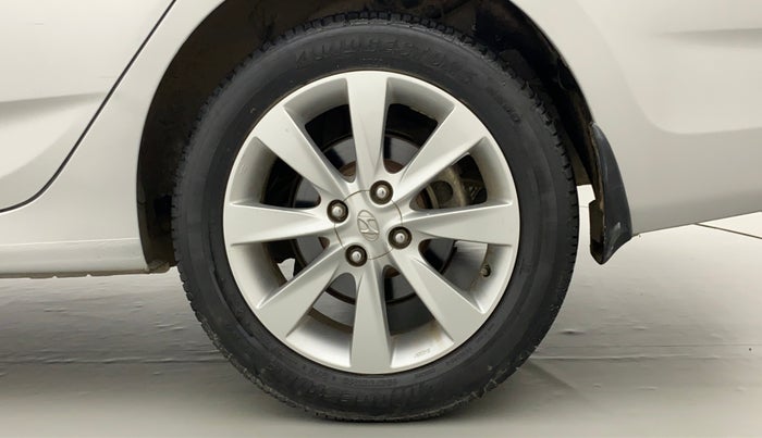 2011 Hyundai Verna FLUIDIC 1.6 VTVT SX OPT AT, Petrol, Automatic, 74,799 km, Left Rear Wheel