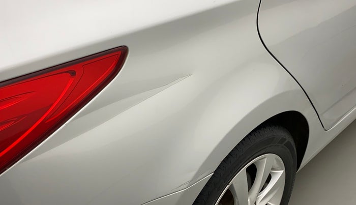 2011 Hyundai Verna FLUIDIC 1.6 VTVT SX OPT AT, Petrol, Automatic, 74,799 km, Right quarter panel - Slightly dented