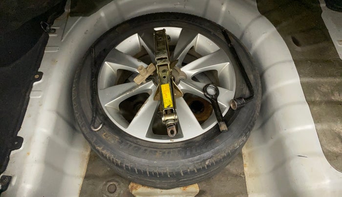 2011 Hyundai Verna FLUIDIC 1.6 VTVT SX OPT AT, Petrol, Automatic, 74,799 km, Spare Tyre