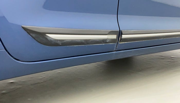 2017 Maruti Baleno DELTA PETROL 1.2, Petrol, Manual, 55,600 km, Right running board - Minor scratches