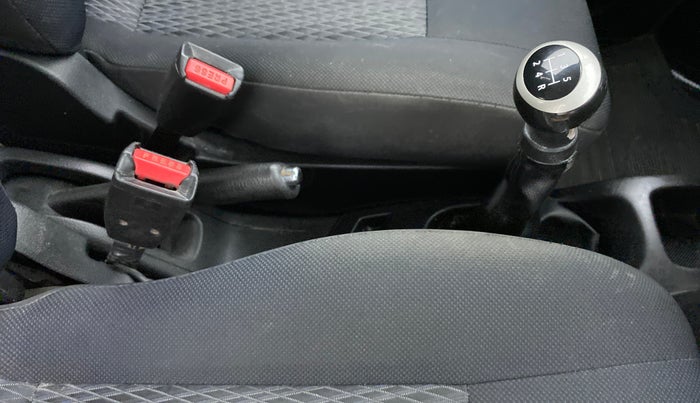 2013 Maruti Wagon R Stingray VXI, Petrol, Manual, 55,229 km, Gear Lever