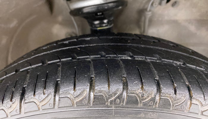 2013 Maruti Wagon R Stingray VXI, Petrol, Manual, 55,229 km, Right Front Tyre Tread