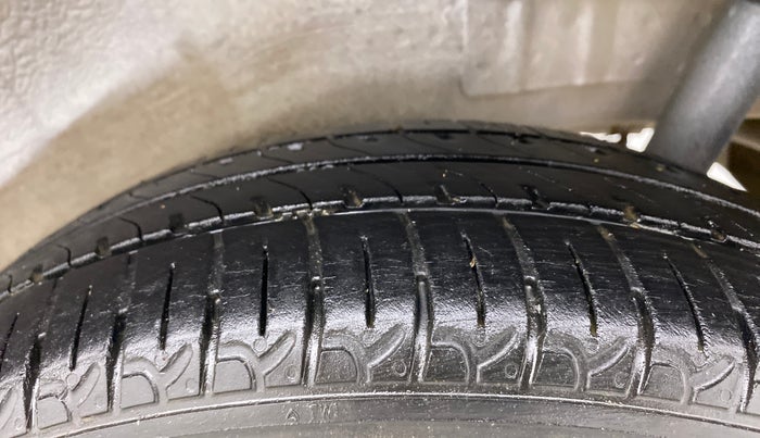 2013 Maruti Wagon R Stingray VXI, Petrol, Manual, 55,229 km, Left Rear Tyre Tread