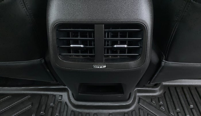 2020 MG HECTOR SHARP DCT PETROL, Petrol, Automatic, 4,186 km, Rear AC Vents
