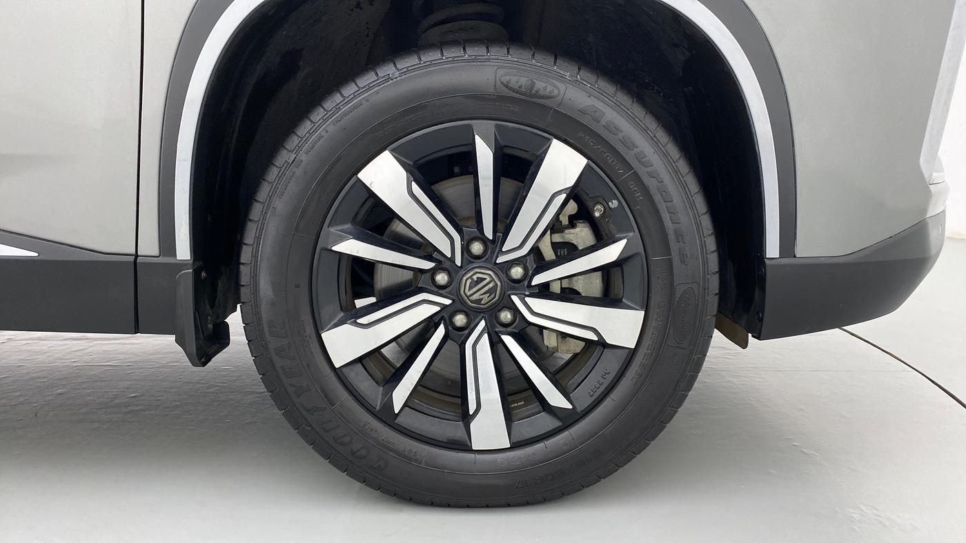 2020 MG HECTOR SHARP DCT PETROL, Petrol, Automatic, 4,186 km, Right Front Wheel