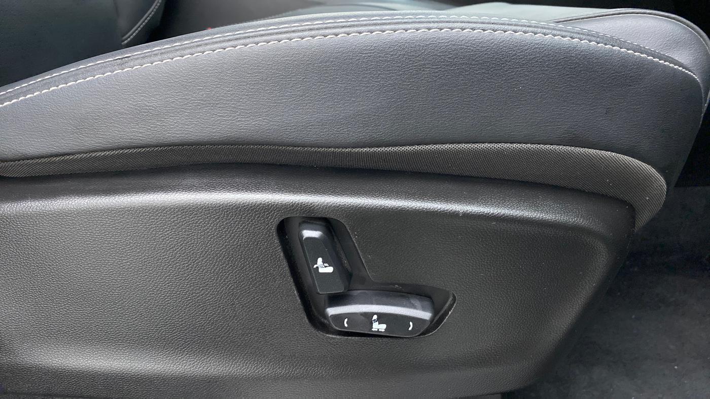 2020 MG HECTOR SHARP DCT PETROL, Petrol, Automatic, 4,186 km, Driver Side Adjustment Panel