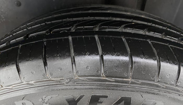 2020 MG HECTOR SHARP DCT PETROL, Petrol, Automatic, 4,186 km, Left Rear Tyre Tread