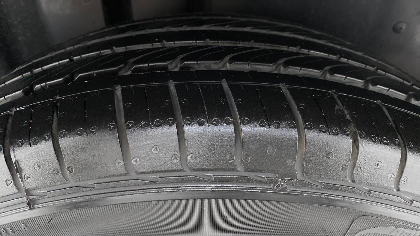 2020 MG HECTOR SHARP DCT PETROL, Petrol, Automatic, 4,186 km, Right Rear Tyre Tread