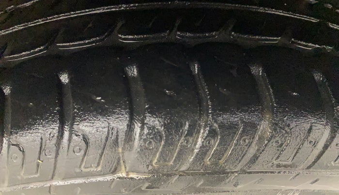 2018 Maruti Wagon R 1.0 VXI AMT, Petrol, Automatic, 49,275 km, Right Front Tyre Tread